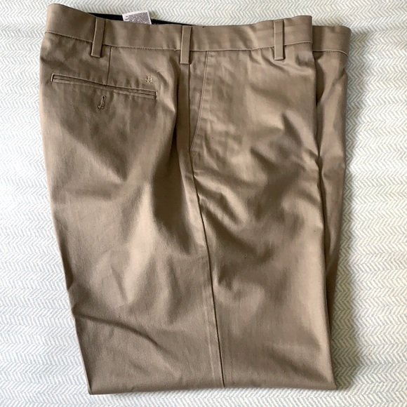 XL Plus Dockers Signature Khaki - Picture 1 of 4